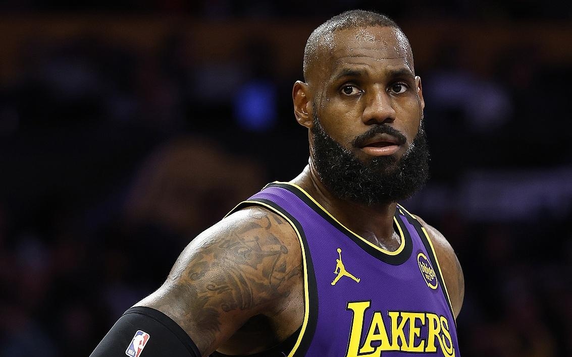 在这紧张的 在这紧张的