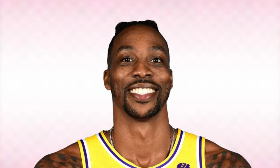 在社媒发声 在社媒发声